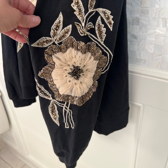 NWT new XL can fit large Anthropologie floral appliqué sweatshirt black sweater - Picture 7 of 15
